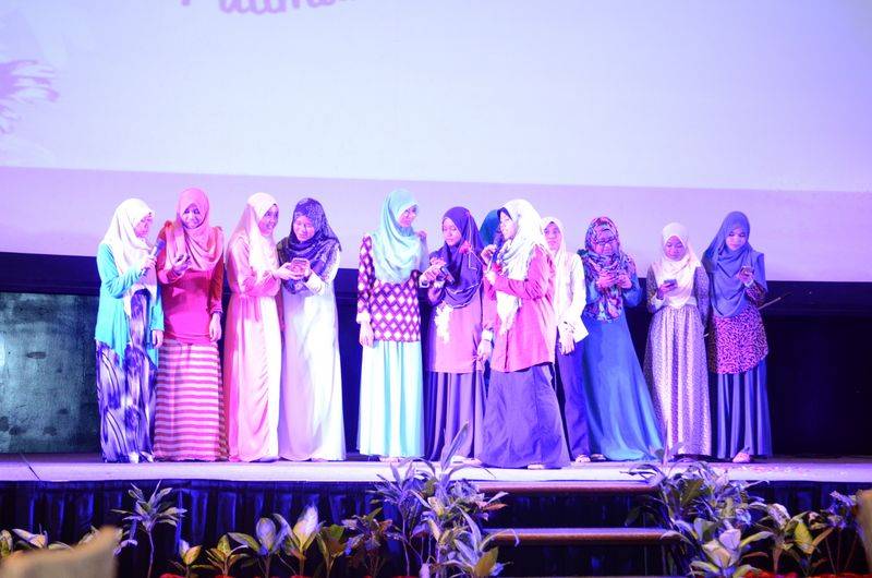 Hi tea alumni  14  192